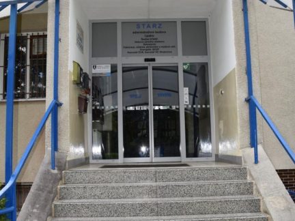 Střecha strakonického zimního stadionu je v horším stavu, než se čekalo
