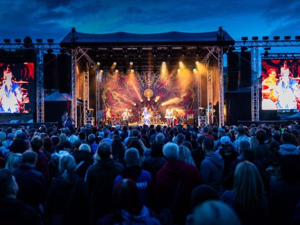 ČEZfest na Sokolském ostrově láká na Pokáče, MIG 21, Bena Cristovao i letní kino zdarma