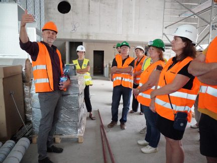 Nahlédli jsme do nového píseckého bazénu. Podívejte se, co vzniká uvnitř