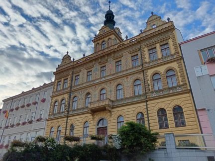Do prázdné budovy na Velkém náměstí ve Strakonicích by mohla přijít vysoká škola