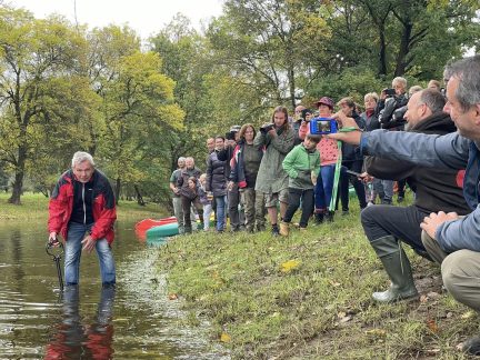 Víkend na Jindřichohradecku: Zamknout řeky, prolézt města, vypustit ježky