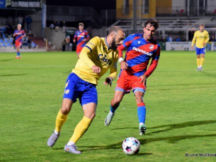 Písek s Plzní vedl 2:0, nakonec dohrával v devíti a byl rád za bod