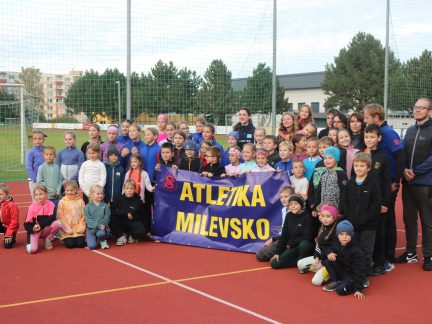 Za nejmenšími atlety z milevského Sokola přijela reprezentantka Adéla Tkáčová