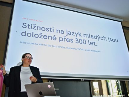 Od hustokrutopřísného ke skibidi. Ve Strakonicích rozplétali řeč mladých. Kde se vzalo six seven?