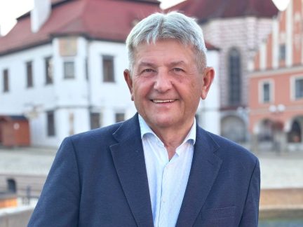 V Senátu bude část Jindřichohradecka zastupovat starosta Pelhřimova Ladislav Med. Proč porazil Michala Kozára?