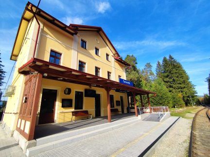 Z nádražní budovy na Černém Kříži bude penzion. Druhý v republice
