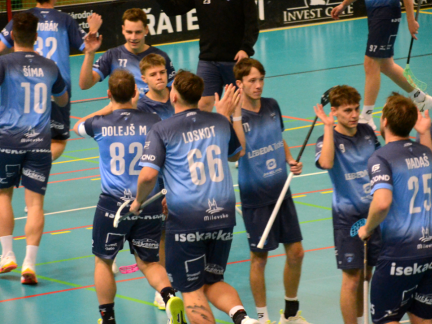 Florbal: Druhá výhra v řadě! Muži Došwihu doma přetlačili Fat Pipe Start98
